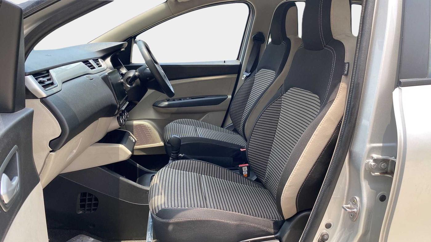 2023 Renault TRIBER RXZ AMT DUAL TONE, Petrol, Automatic, 3,408 km, Right Side Front Door Cabin