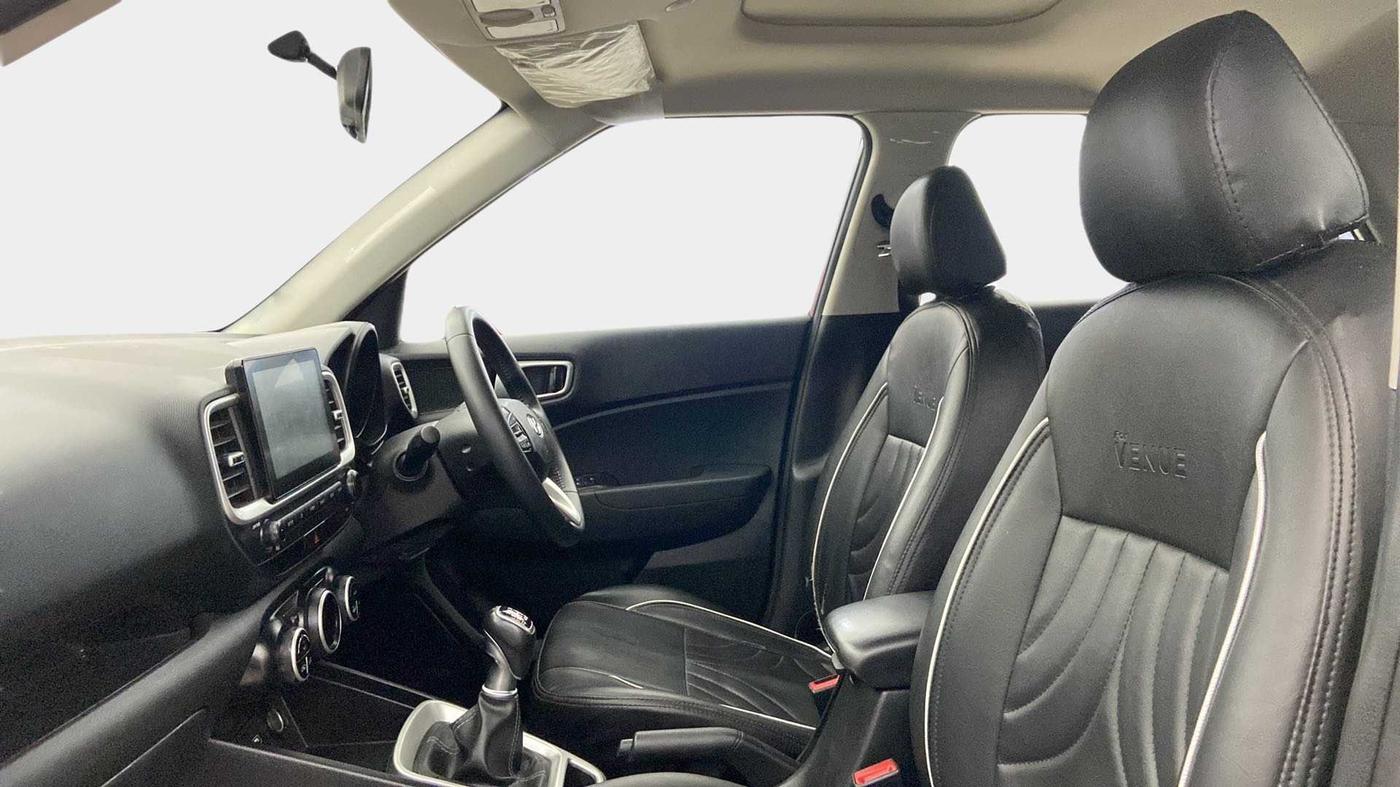 2020 Hyundai VENUE SX 1.0 TURBO, Petrol, Manual, 50,082 km, Right Side Front Door Cabin