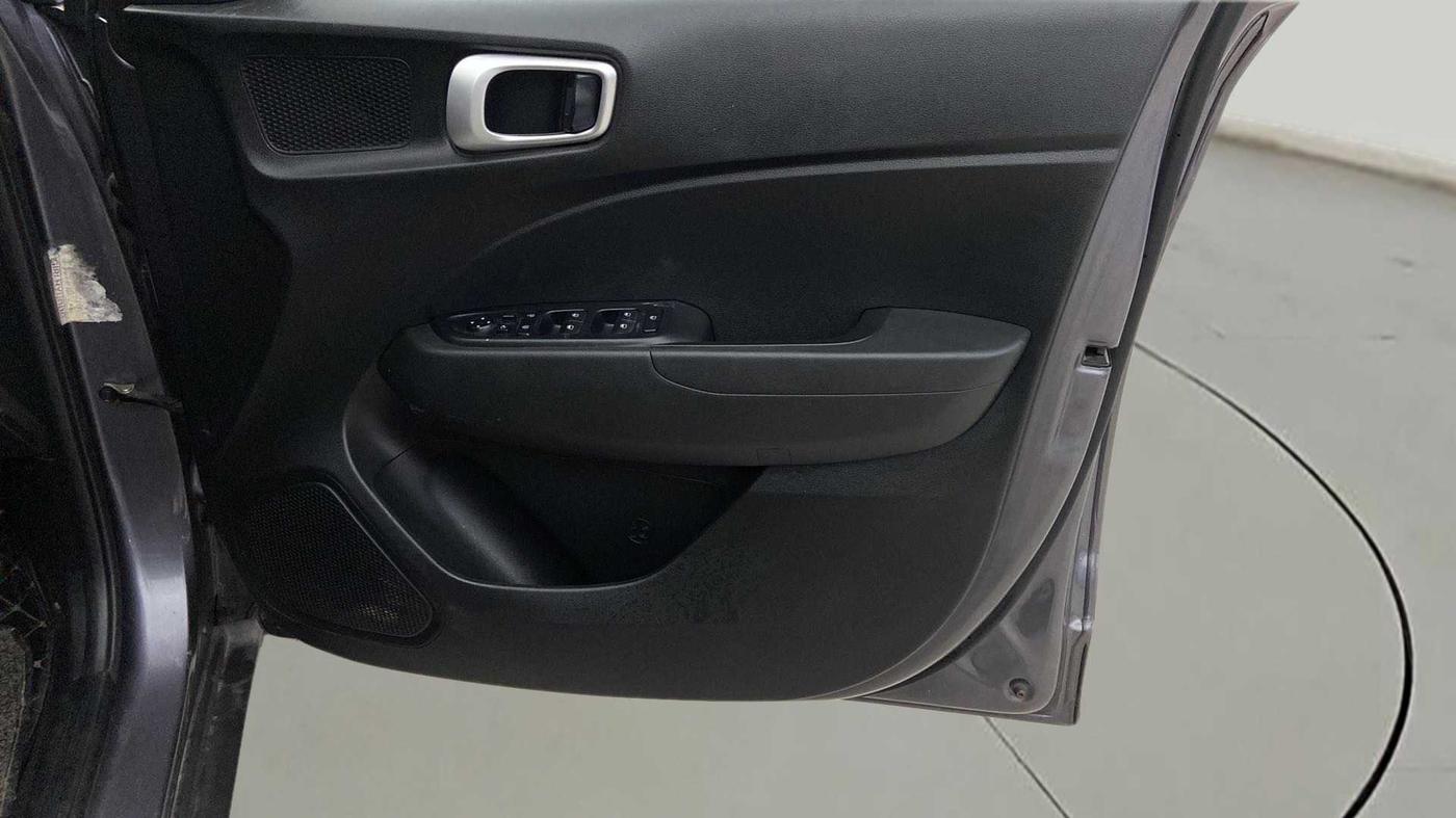 2020 Hyundai VENUE SX 1.0 TURBO, Petrol, Manual, 50,082 km, Driver Side Door Panels Control