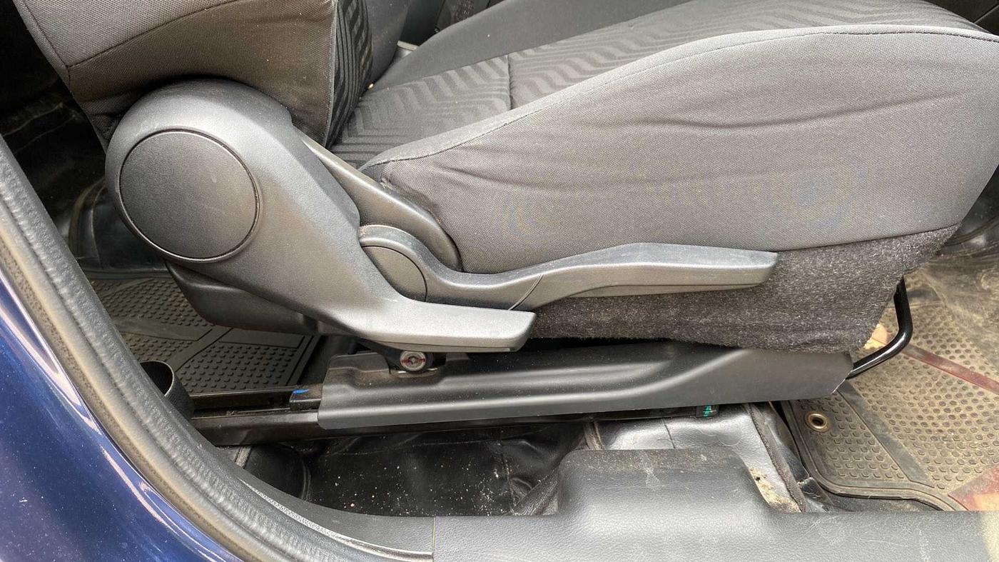 2019 Maruti Swift VXI, Petrol, Manual, 23,978 km, Driver Side Adjustment Panel