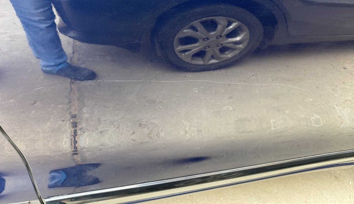 2019 Maruti Swift VXI, Petrol, Manual, 23,978 km, Driver-side door - Minor scratches