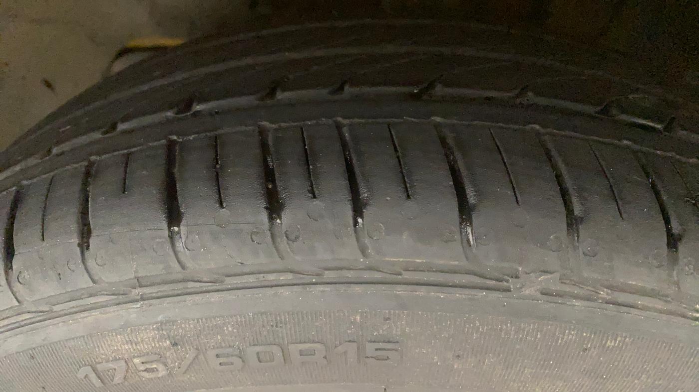 2020 Tata Tiago XZ PLUS PETROL, Petrol, Manual, 22,813 km, Left Front Tyre Tread