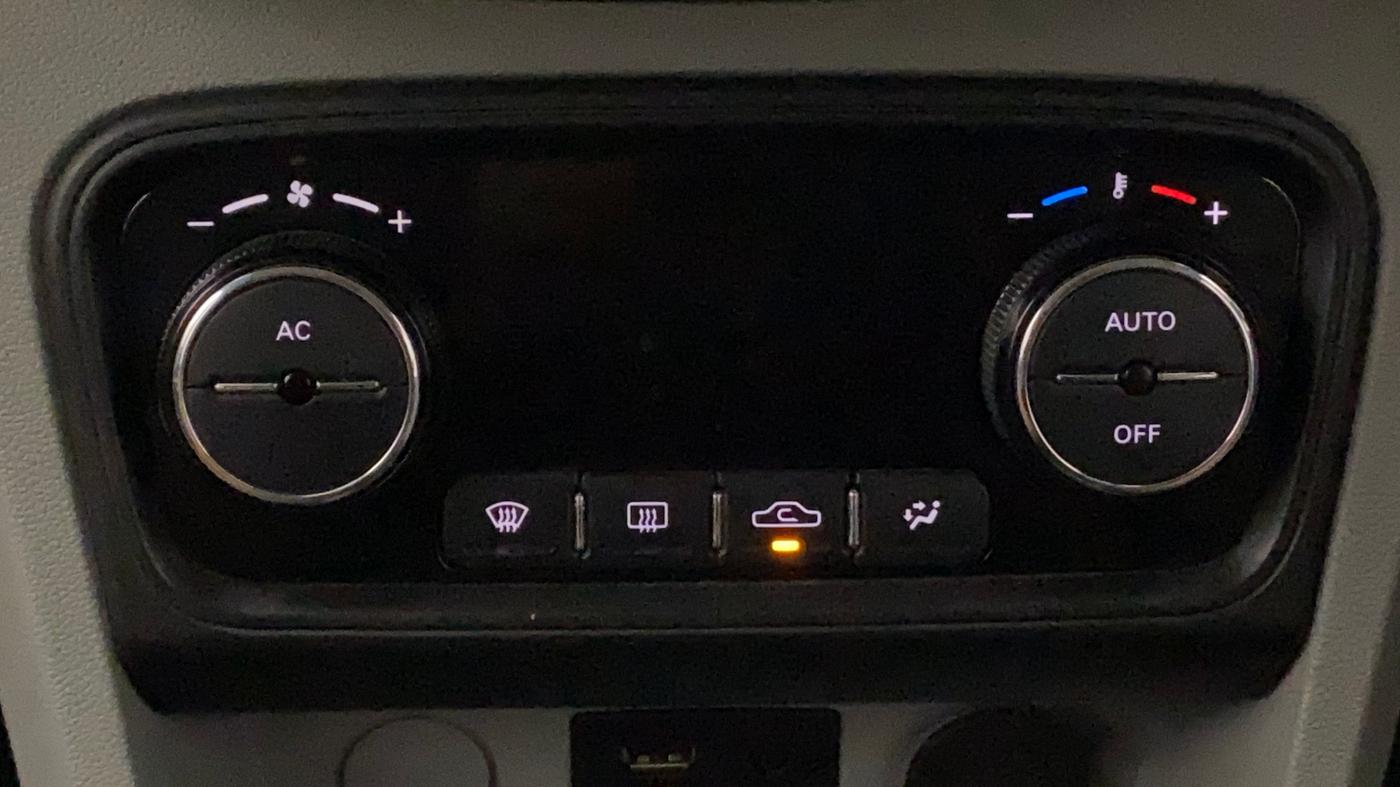 2020 Tata Tiago XZ PLUS PETROL, Petrol, Manual, 22,813 km, Automatic Climate Control