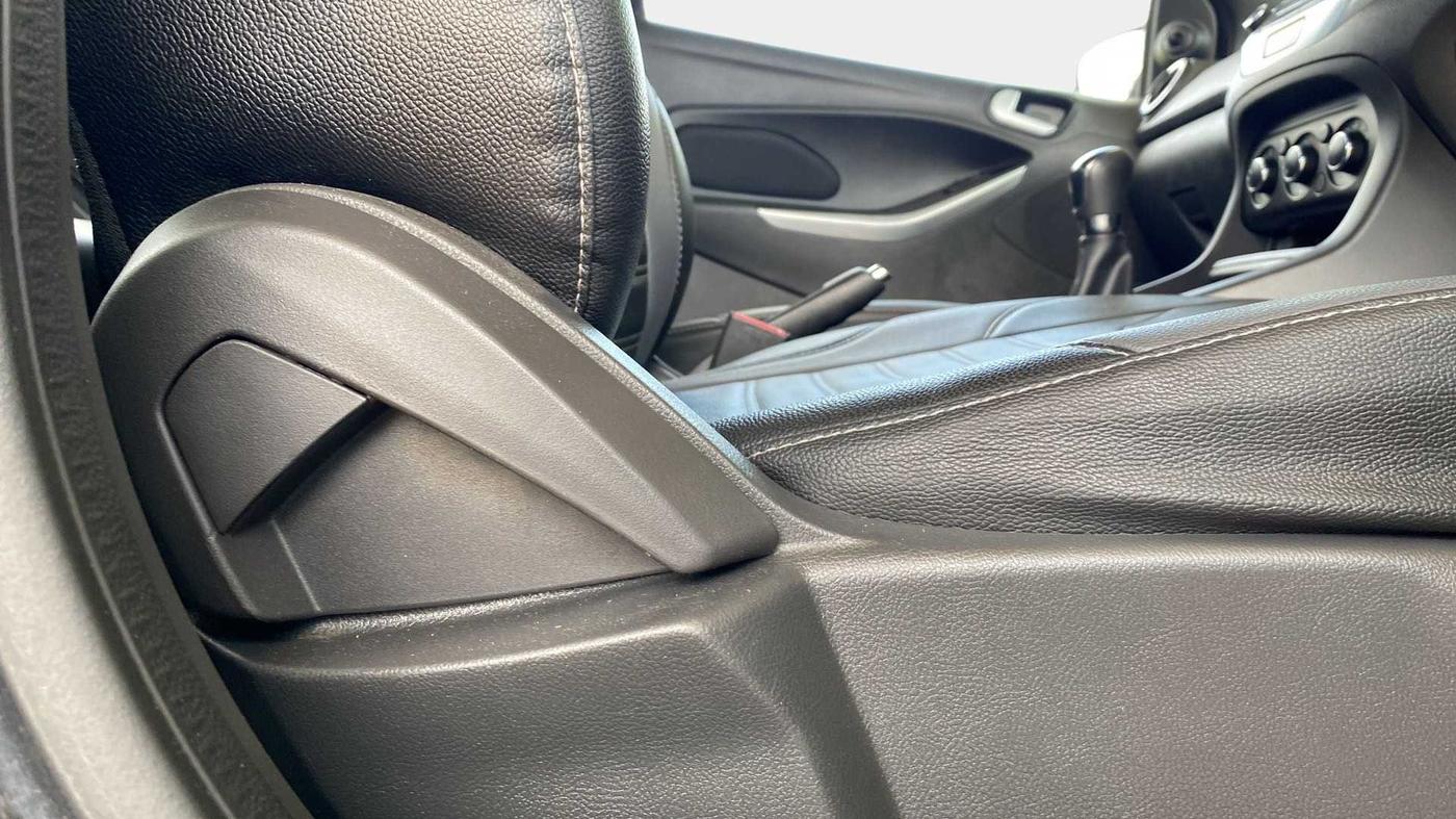 2019 Ford FREESTYLE TREND PLUS 1.2 PETROL, Petrol, Manual, 34,531 km, Driver Side Adjustment Panel