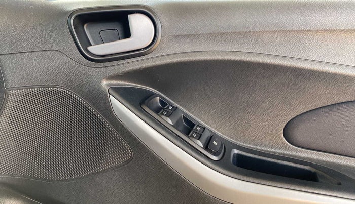 2019 Ford FREESTYLE TREND PLUS 1.2 PETROL, Petrol, Manual, 34,531 km, Driver Side Door Panels Control