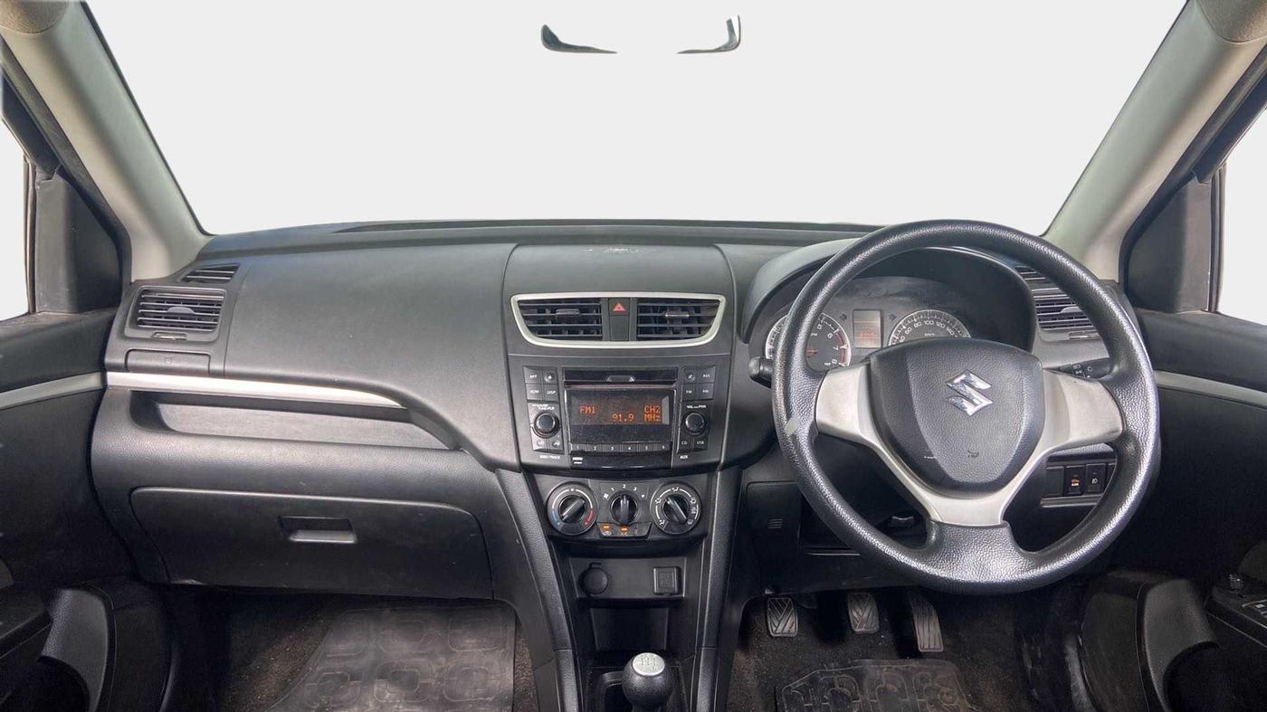 2015 Maruti Swift VXI, Petrol, Manual, 81,420 km, Dashboard