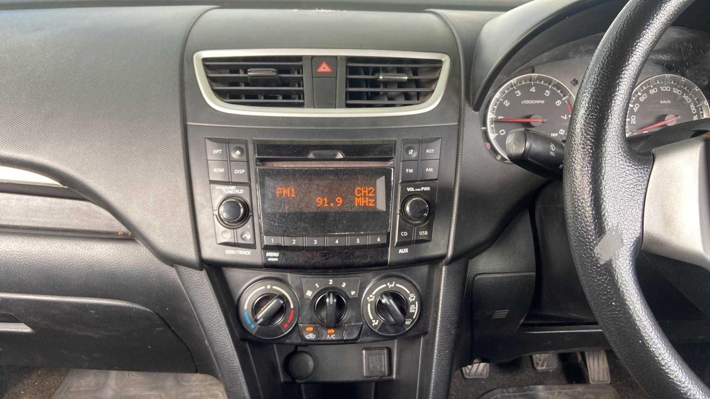 2015 Maruti Swift VXI, Petrol, Manual, 81,420 km, Air Conditioner