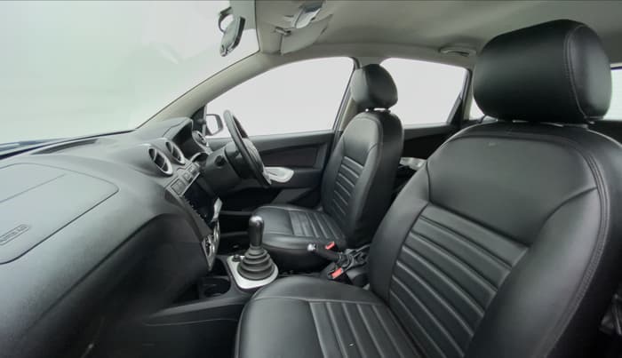 2012 Ford Figo 1.2 TITANIUM DURATEC, Petrol, Manual, 30,915 km, Right Side Front Door Cabin