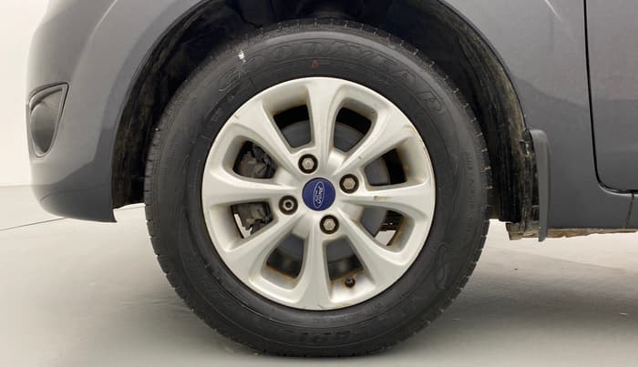 2012 Ford Figo 1.2 TITANIUM DURATEC, Petrol, Manual, 30,915 km, Left Front Wheel