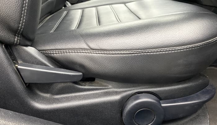 2012 Ford Figo 1.2 TITANIUM DURATEC, Petrol, Manual, 30,915 km, Driver Side Adjustment Panel
