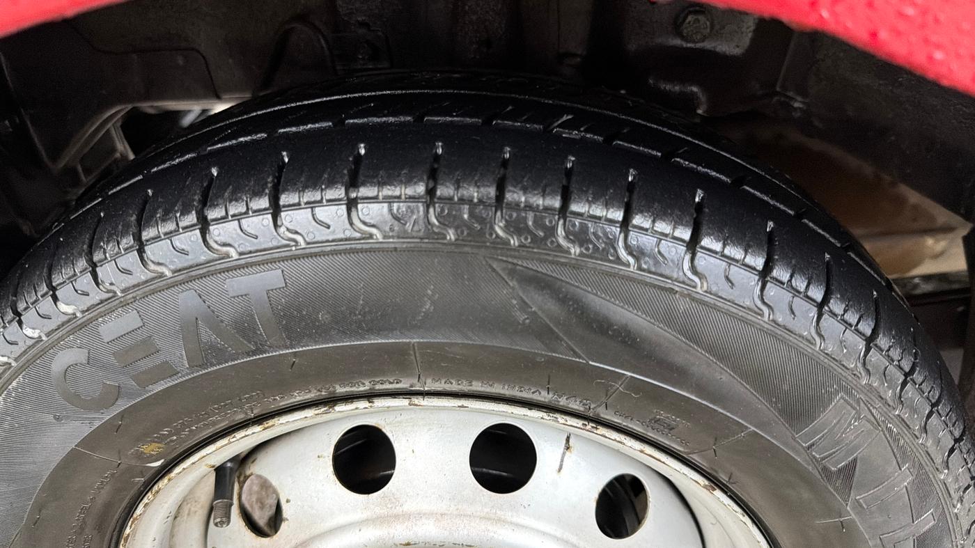 2016 Hyundai Eon ERA +, Petrol, Manual, 57,683 km, Right Rear Tyre Tread