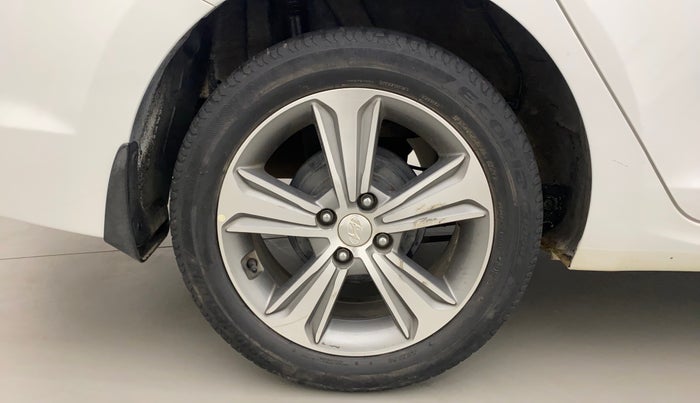 2019 Hyundai Verna 1.6 VTVT SX, Petrol, Manual, 62,608 km, Right Rear Wheel