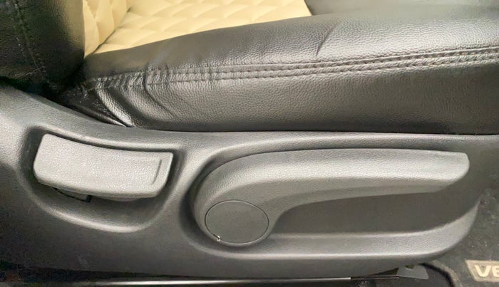 2019 Hyundai Verna 1.6 VTVT SX, Petrol, Manual, 62,608 km, Driver Side Adjustment Panel