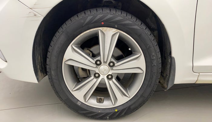2019 Hyundai Verna 1.6 VTVT SX, Petrol, Manual, 62,608 km, Left Front Wheel