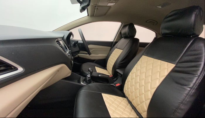 2019 Hyundai Verna 1.6 VTVT SX, Petrol, Manual, 62,608 km, Right Side Front Door Cabin