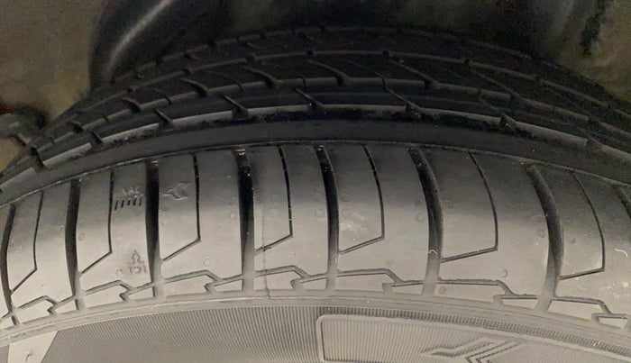 2019 Hyundai Verna 1.6 VTVT SX, Petrol, Manual, 62,608 km, Left Rear Tyre Tread