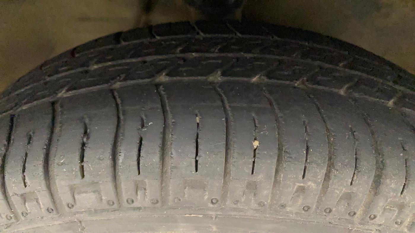 2018 Maruti Alto 800 LXI, Petrol, Manual, 35,792 km, Right Front Tyre Tread