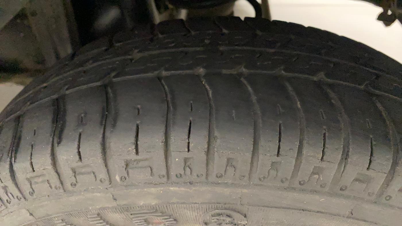 2018 Maruti Alto 800 LXI, Petrol, Manual, 35,792 km, Left Rear Tyre Tread