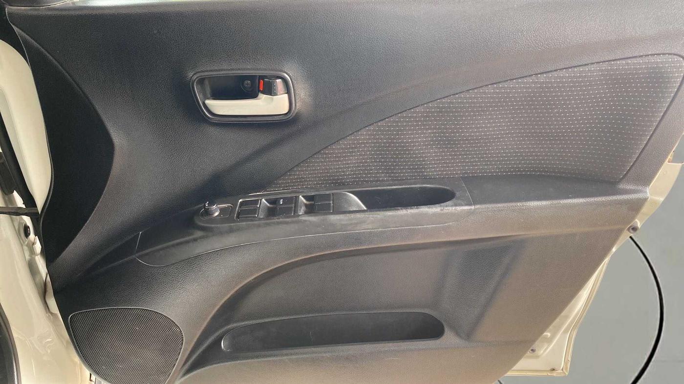 2017 Maruti Celerio X ZXI, Petrol, Manual, 1,04,103 km, Driver Side Door Panels Control