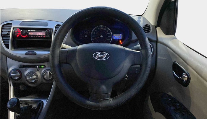 2013 Hyundai i10 MAGNA 1.2, Petrol, Manual, 30,287 km, Steering Wheel Close Up