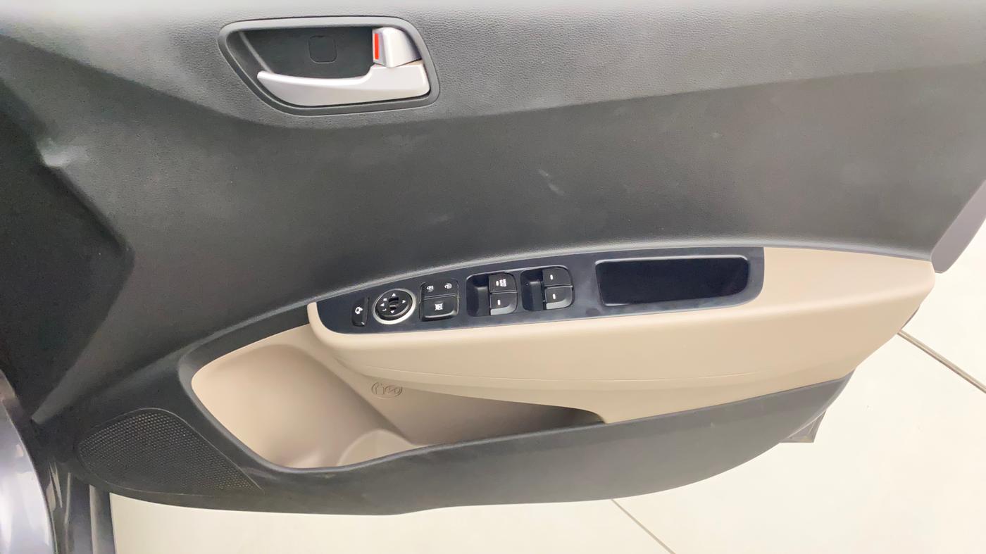 2019 Hyundai Grand i10 ASTA 1.2 KAPPA VTVT, Petrol, Manual, 34,321 km, Driver Side Door Panels Control