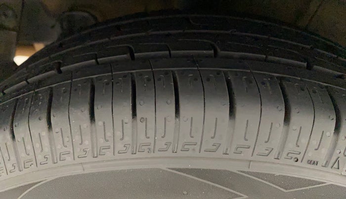 2019 Hyundai Grand i10 ASTA 1.2 KAPPA VTVT, Petrol, Manual, 34,321 km, Right Rear Tyre Tread