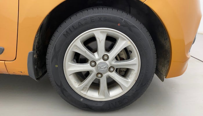 2016 Hyundai Grand i10 ASTA AT 1.2 KAPPA VTVT, Petrol, Automatic, 20,514 km, Right Front Wheel