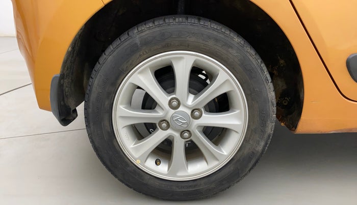 2016 Hyundai Grand i10 ASTA AT 1.2 KAPPA VTVT, Petrol, Automatic, 20,514 km, Right Rear Wheel