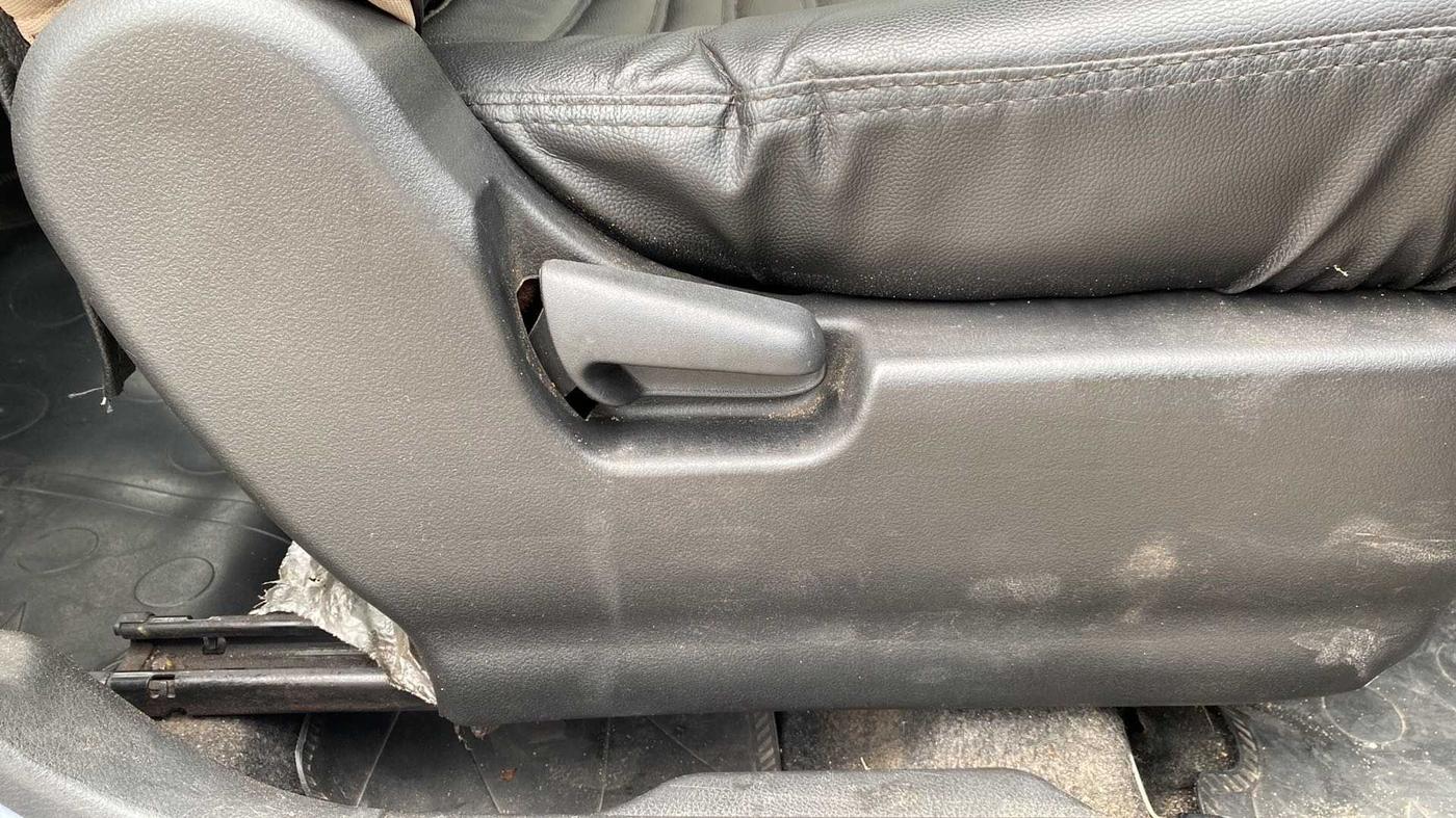 2017 Maruti Wagon R 1.0 VXI, Petrol, Manual, 42,734 km, Driver Side Adjustment Panel