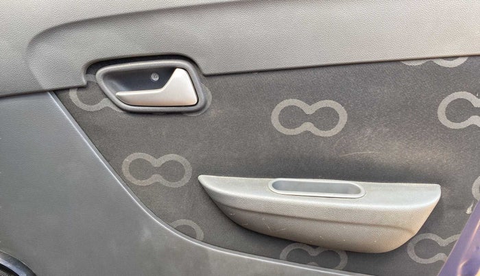 2015 Maruti Alto 800 LXI, Petrol, Manual, 48,319 km, Driver Side Door Panels Control