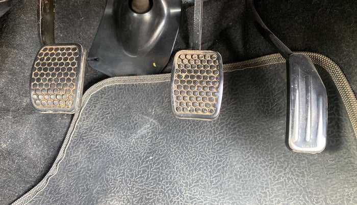 2015 Maruti Alto 800 LXI, Petrol, Manual, 48,319 km, Pedals