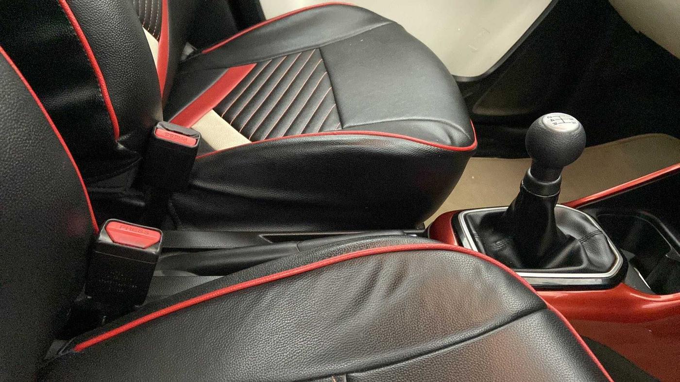 2017 Maruti IGNIS ZETA 1.2, Petrol, Manual, 84,544 km, Gear Lever