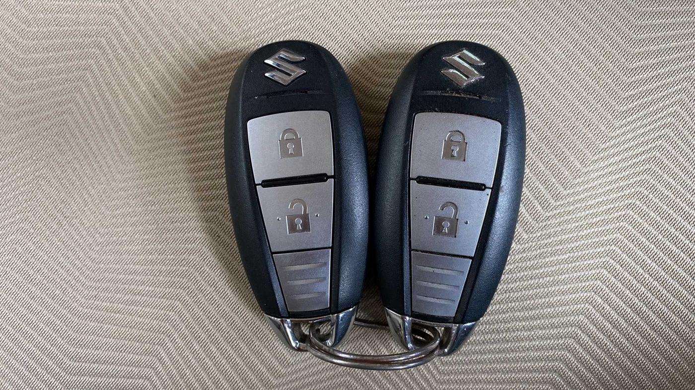 2017 Maruti Ertiga ZXI, Petrol, Manual, 78,609 km, Key Close Up