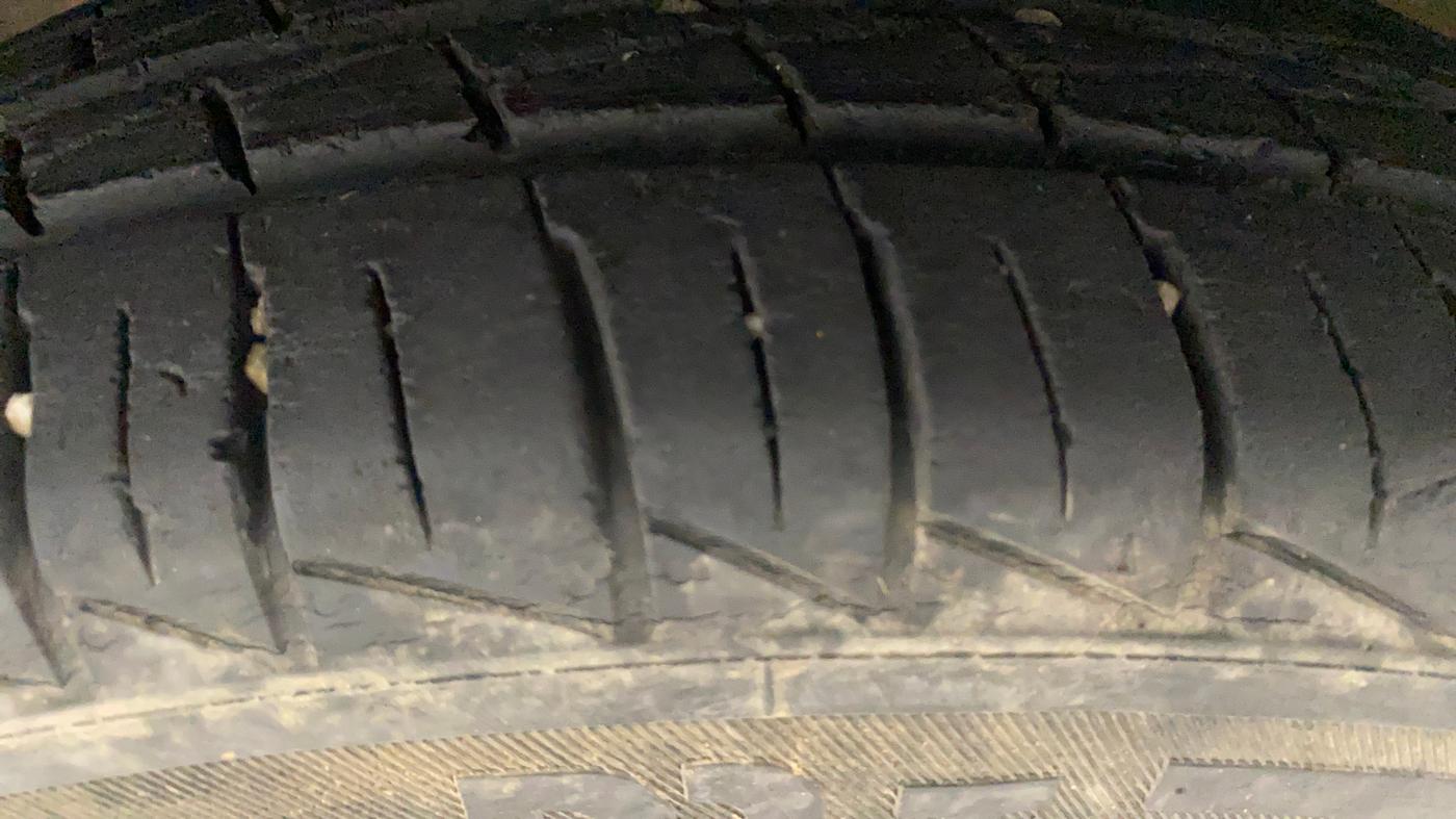 2019 Maruti Alto VXI, Petrol, Manual, 17,736 km, Left Front Tyre Tread