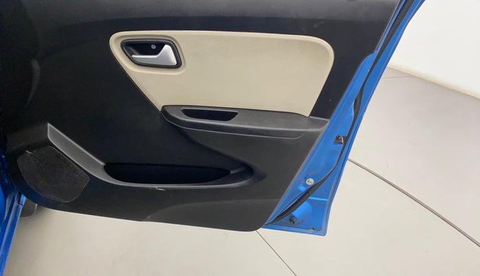 2019 Maruti Alto VXI, Petrol, Manual, 17,736 km, Driver Side Door Panels Control