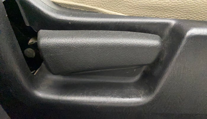 2019 Maruti Alto VXI, Petrol, Manual, 17,736 km, Driver Side Adjustment Panel