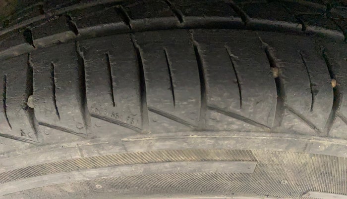 2019 Maruti Alto VXI, Petrol, Manual, 17,736 km, Right Front Tyre Tread