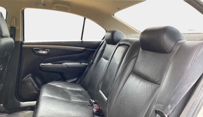 2015 Maruti Ciaz ZXI+ RS, Petrol, Manual, 60,582 km, Right Side Rear Door Cabin