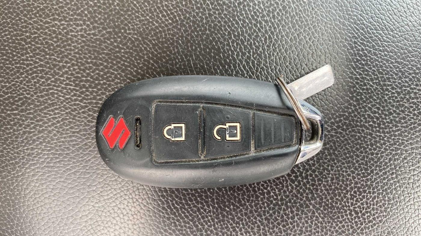 2015 Maruti Ciaz ZXI+ RS, Petrol, Manual, 60,582 km, Key Close Up