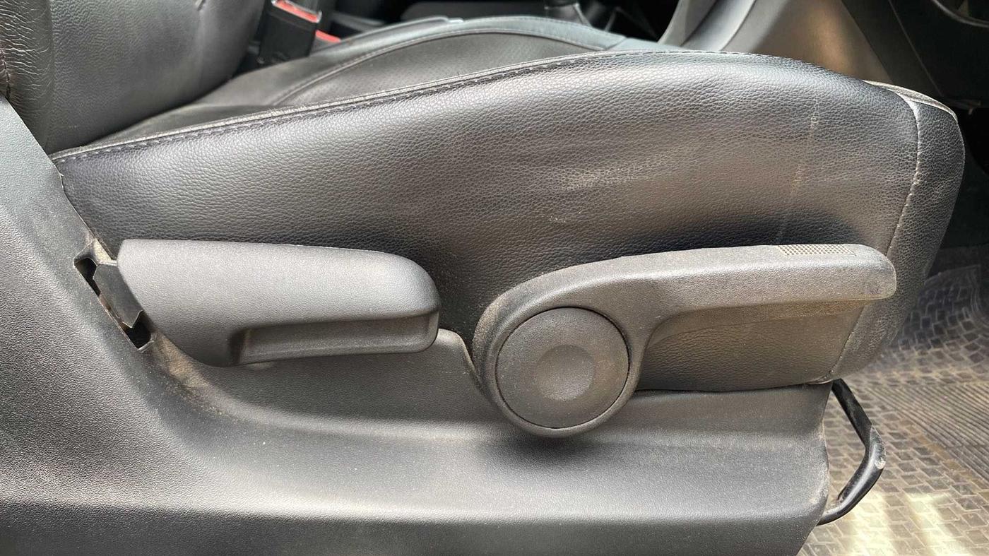 2015 Maruti Ciaz ZXI+ RS, Petrol, Manual, 60,582 km, Driver Side Adjustment Panel