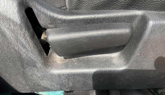 2021 Maruti Alto VXI PLUS, Petrol, Manual, 28,158 km, Driver Side Adjustment Panel
