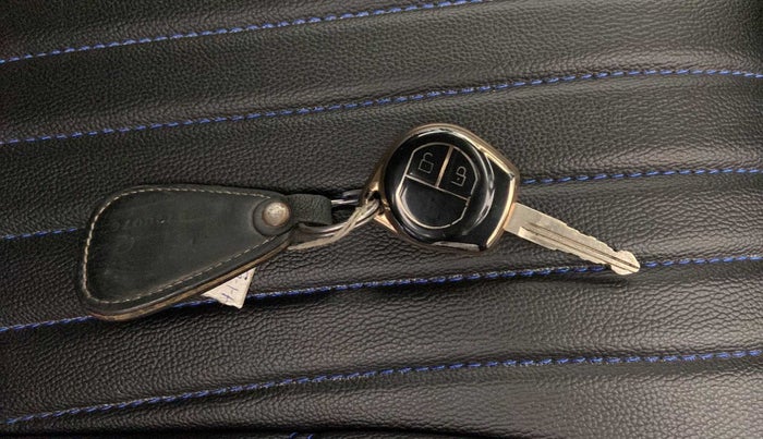 2019 Maruti Baleno DELTA PETROL 1.2, Petrol, Manual, 65,533 km, Key Close Up