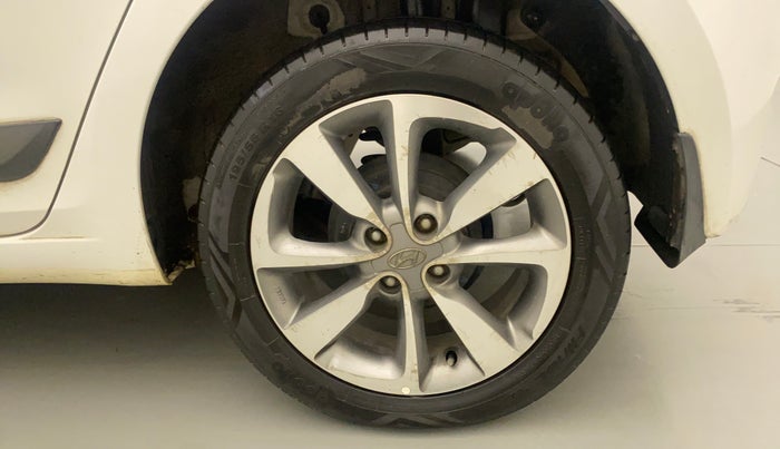 2016 Hyundai Elite i20 ASTA 1.4 CRDI (O), Diesel, Manual, 31,353 km, Left Rear Wheel