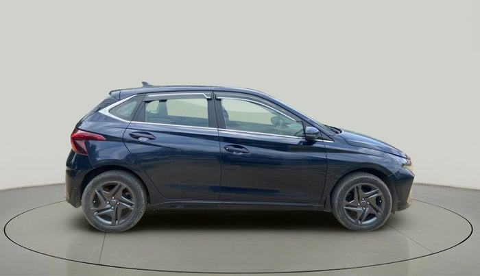 2021 Hyundai NEW I20 SPORTZ 1.2 MT, Petrol, Manual, 45,070 km, Right Side View