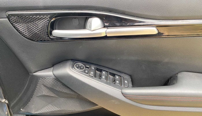 2019 KIA SELTOS GTK 1.4 PETROL, Petrol, Manual, 34,598 km, Driver Side Door Panels Control