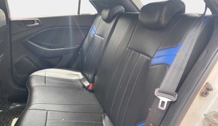 2015 Hyundai i20 Active 1.2 SX, Petrol, Manual, 38,799 km, Right Side Rear Door Cabin