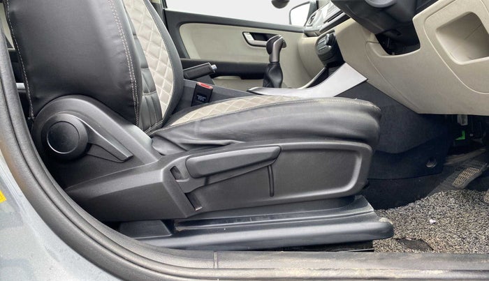 2022 Tata ALTROZ XZ PETROL, Petrol, Manual, 23,458 km, Driver Side Adjustment Panel