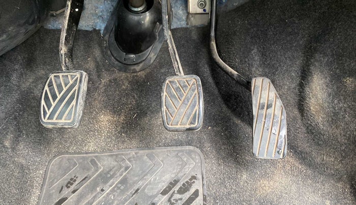 2018 Maruti Wagon R 1.0 VXI, Petrol, Manual, 38,242 km, Pedals