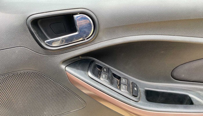 2018 Ford FREESTYLE TITANIUM PLUS 1.2 PETROL, Petrol, Manual, 56,901 km, Driver Side Door Panels Control