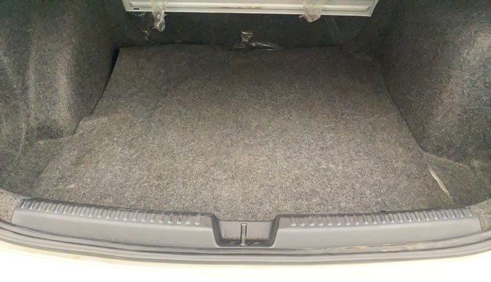 2017 Volkswagen Vento HIGHLINE PETROL AT, Petrol, Automatic, 62,617 km, Boot Inside